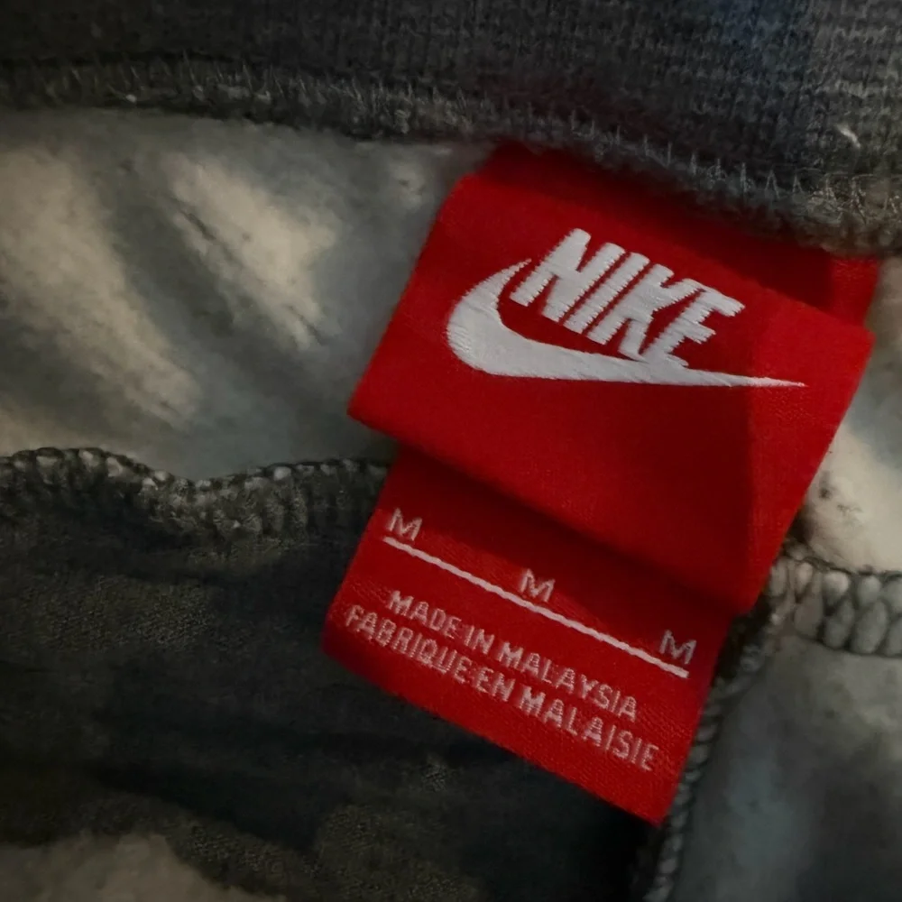 NIke Slim Fit Sweatsuit - Picture 12 of 14